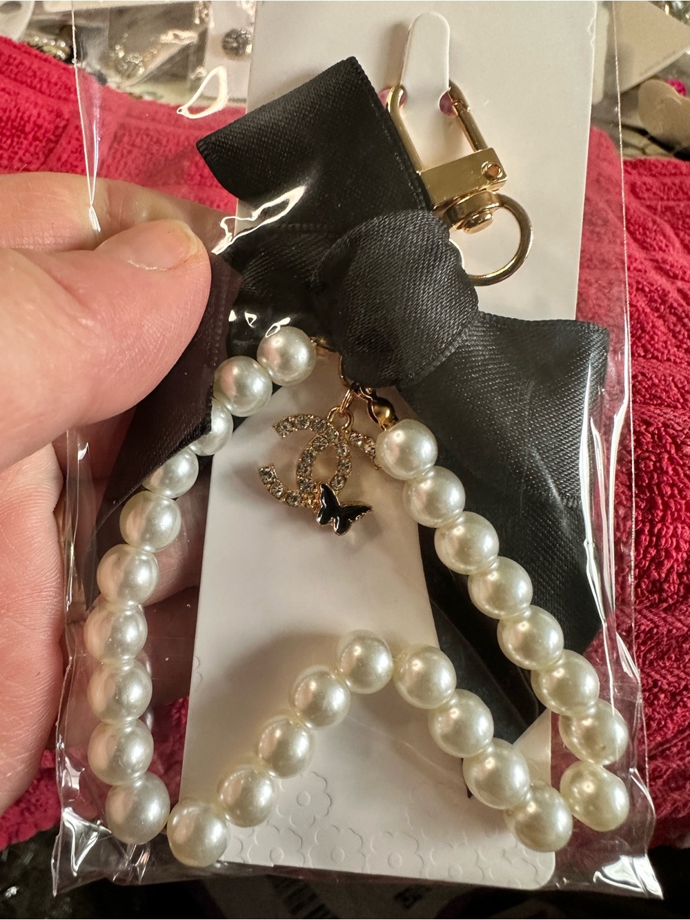 Unlisted Pearl Bead Key & Card Holder with Black Bow and Gold Hardware